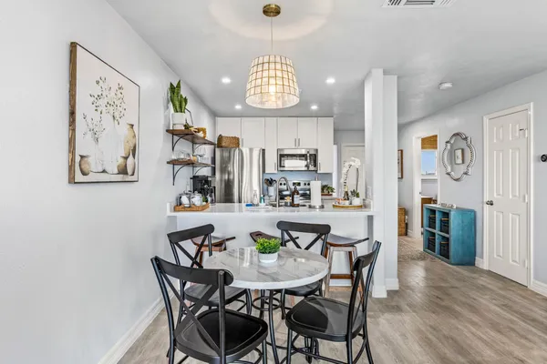 $394,000 | 7600 Seawall Boulevard, Unit 208, Galveston, TX 77551