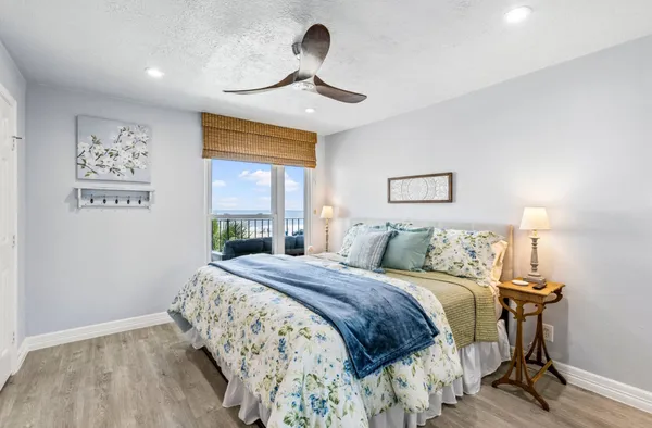 $394,000 | 7600 Seawall Boulevard, Unit 208, Galveston, TX 77551