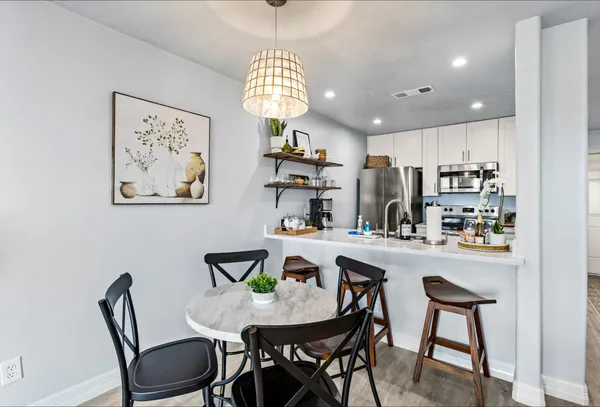 $394,000 | 7600 Seawall Boulevard, Unit 208, Galveston, TX 77551