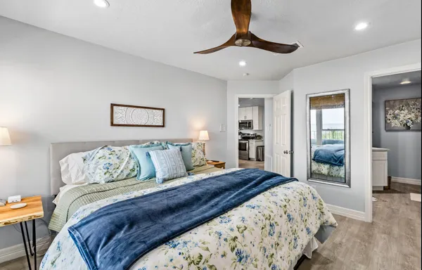 $394,000 | 7600 Seawall Boulevard, Unit 208, Galveston, TX 77551