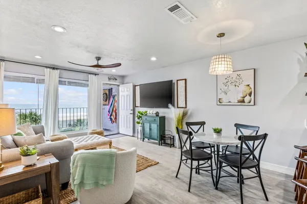 $394,000 | 7600 Seawall Boulevard, Unit 208, Galveston, TX 77551