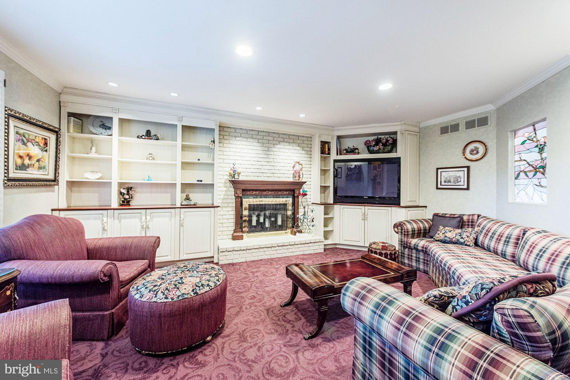 2123 Caves Road Owings Mills, MD 21117 - Photo 3 of 57 Family Room