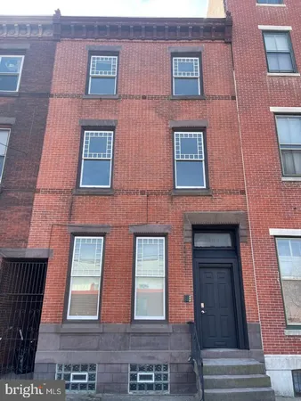 $2,250 | 1904 Fairmount Avenue, Unit 3, Philadelphia, PA 19130