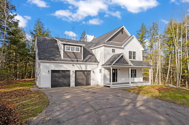 $949,900 | 80 Sky Drive, Windham, ME 04062
