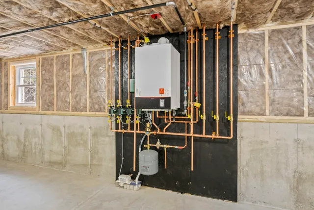 $949,900 | 80 Sky Drive, Windham, ME 04062