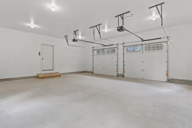 $949,900 | 80 Sky Drive, Windham, ME 04062