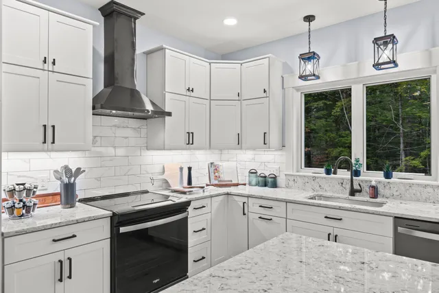 $949,900 | 80 Sky Drive, Windham, ME 04062