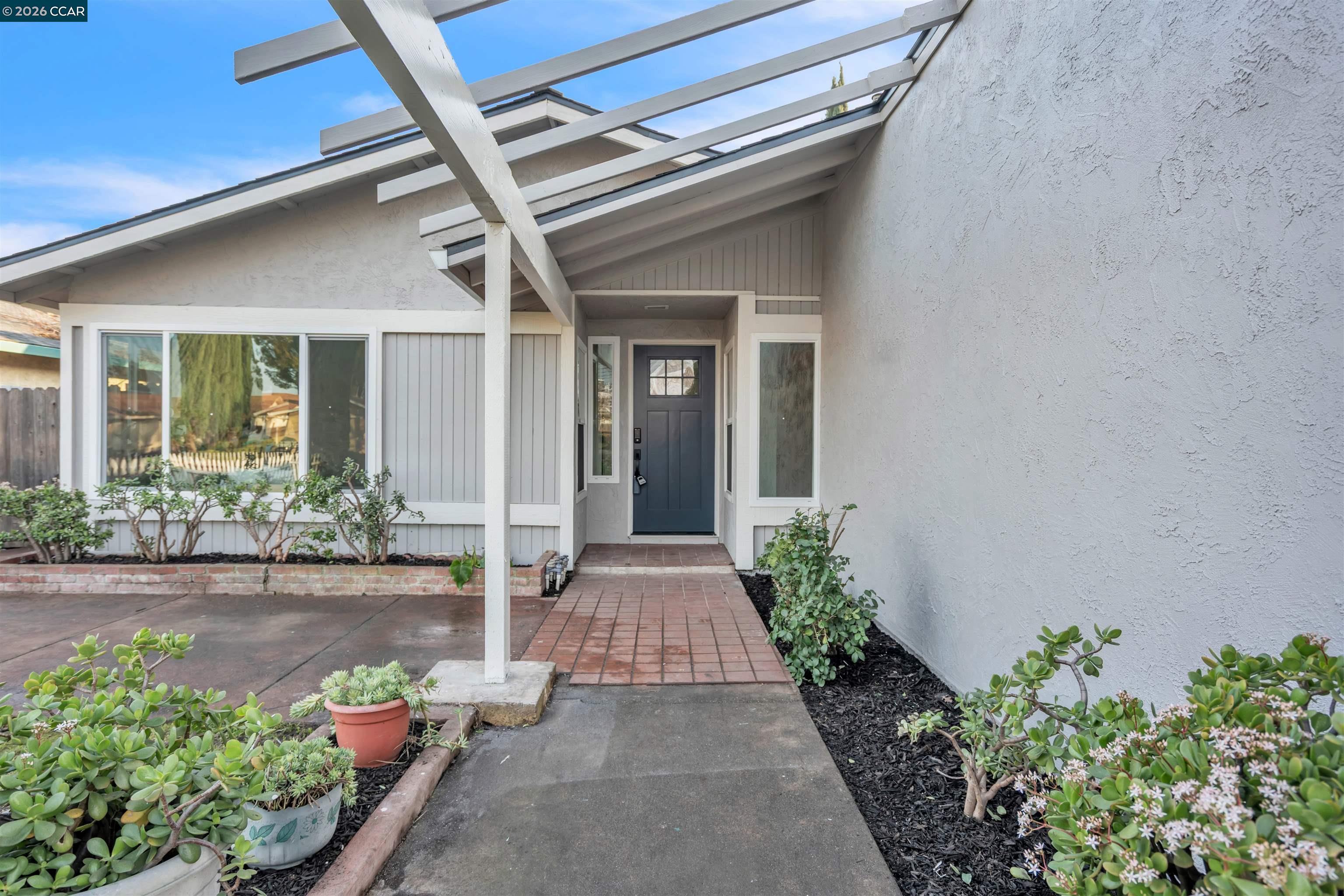 714 Fordham Drive Stockton, CA 95210 - Photo 2 of 31