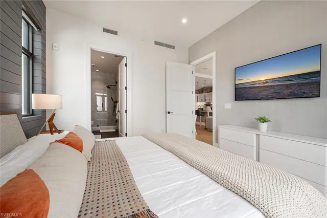 $13,000 | 850 Central Avenue, Unit 311, Naples, FL 34102