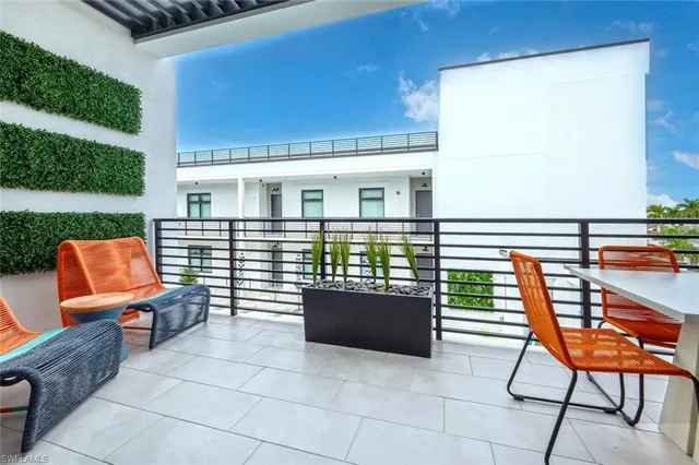 $13,000 | 850 Central Avenue, Unit 311, Naples, FL 34102