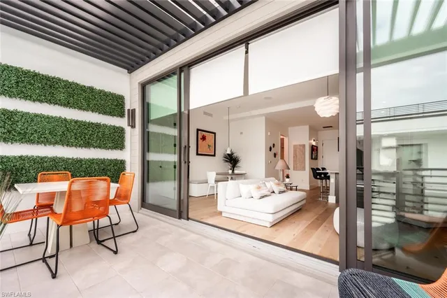 $13,000 | 850 Central Avenue, Unit 311, Naples, FL 34102