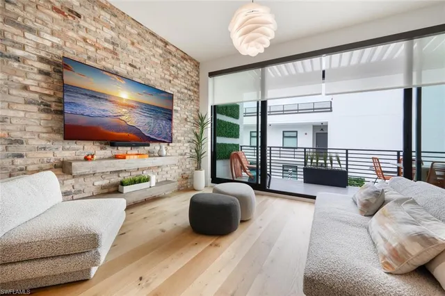 $13,000 | 850 Central Avenue, Unit 311, Naples, FL 34102