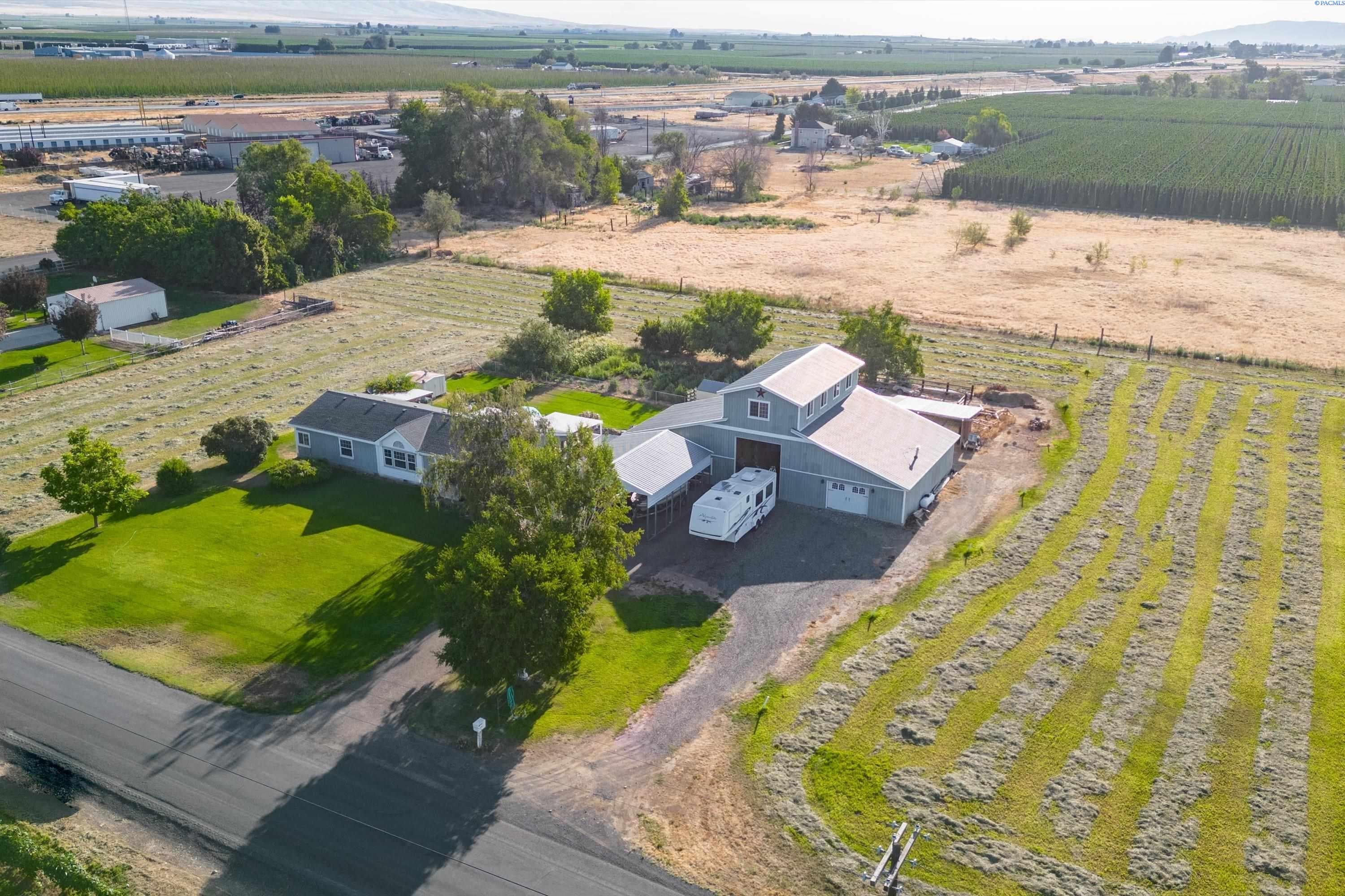 18401 South Griffin Road Prosser, WA 99350 - Photo 1 of 35 Gallery Image 1