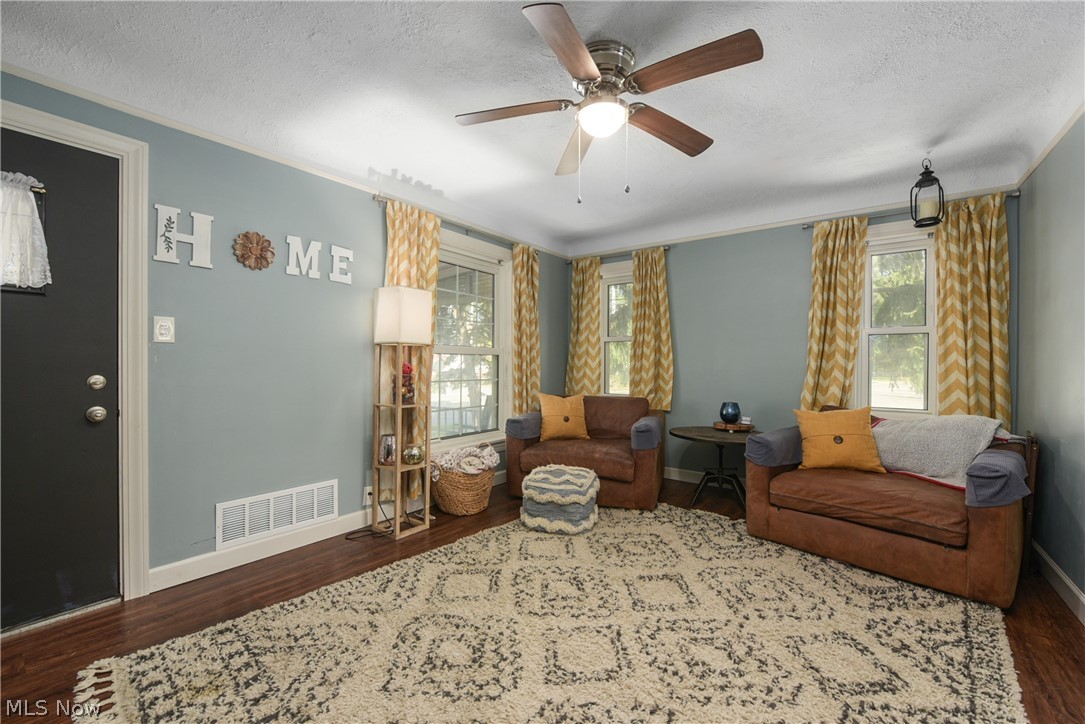 4369 Tiedeman Road Cleveland, OH 44144 - Photo 5 of 35 Gallery Image 5