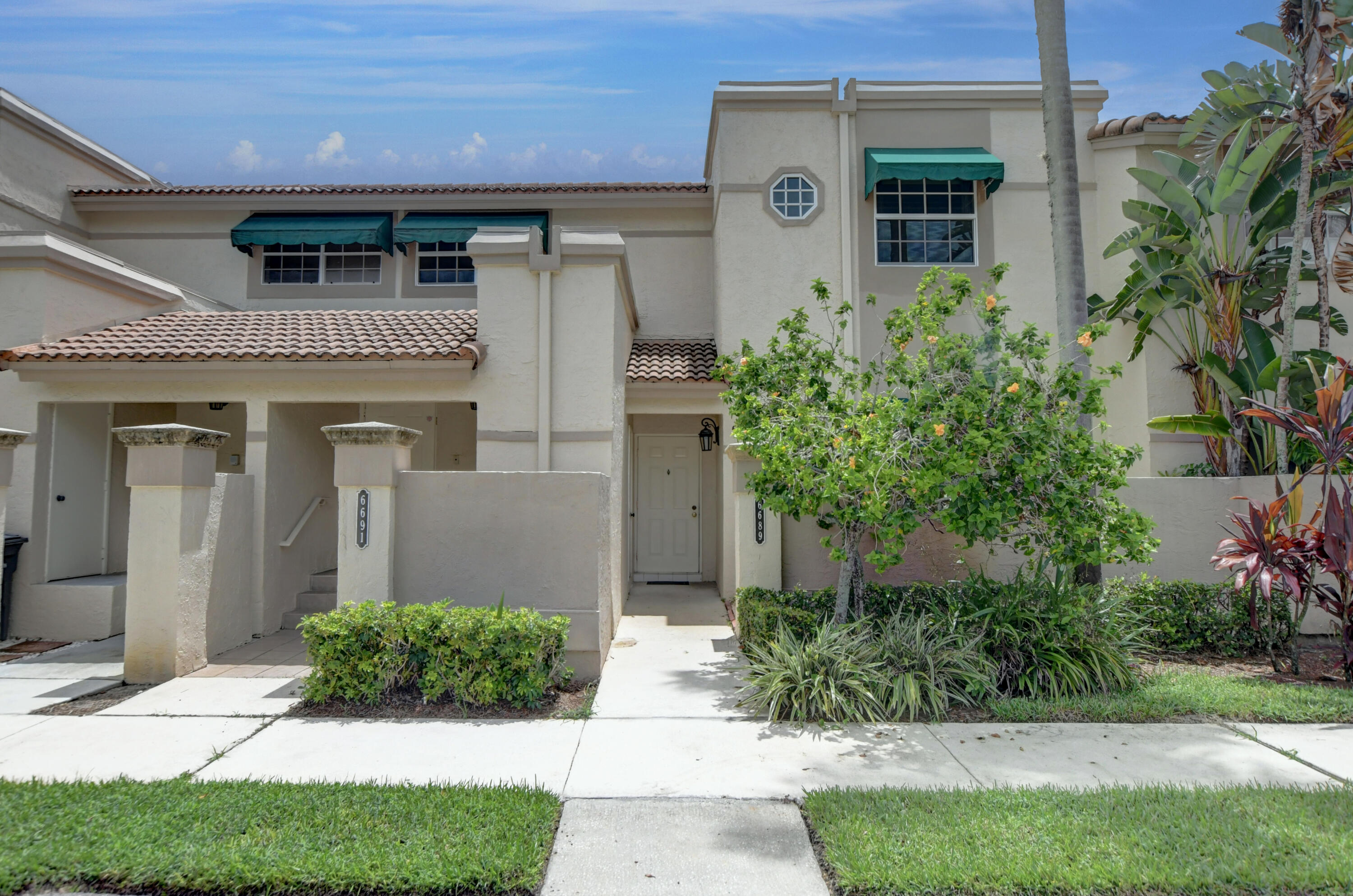 6689 Via Regina Boca Raton, FL 33433 - Photo 1 of 20 front