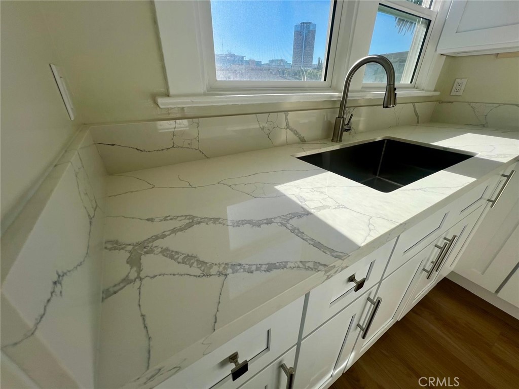 354 Chestnut Avenue, Unit 29 Long Beach, CA 90802 - Photo 8 of 19 a close view of sink and tap