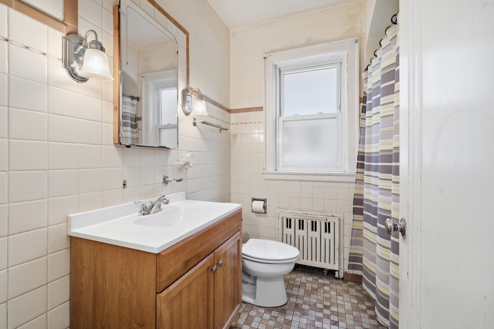 3341 North Rutherford Avenue Chicago, IL 60634 - Photo 13 of 25 Gallery Image 13