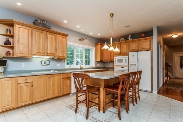 71 Painted Post Road Groton, MA 01450 - Photo 8 of 27 Gallery Image 8