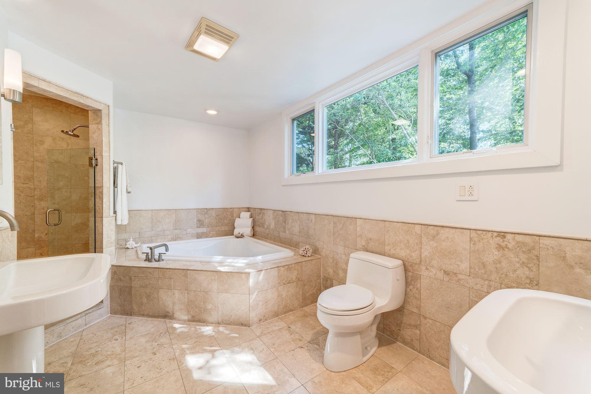 6422 Dahlonega Road Bethesda, MD 20816 - Photo 20 of 48