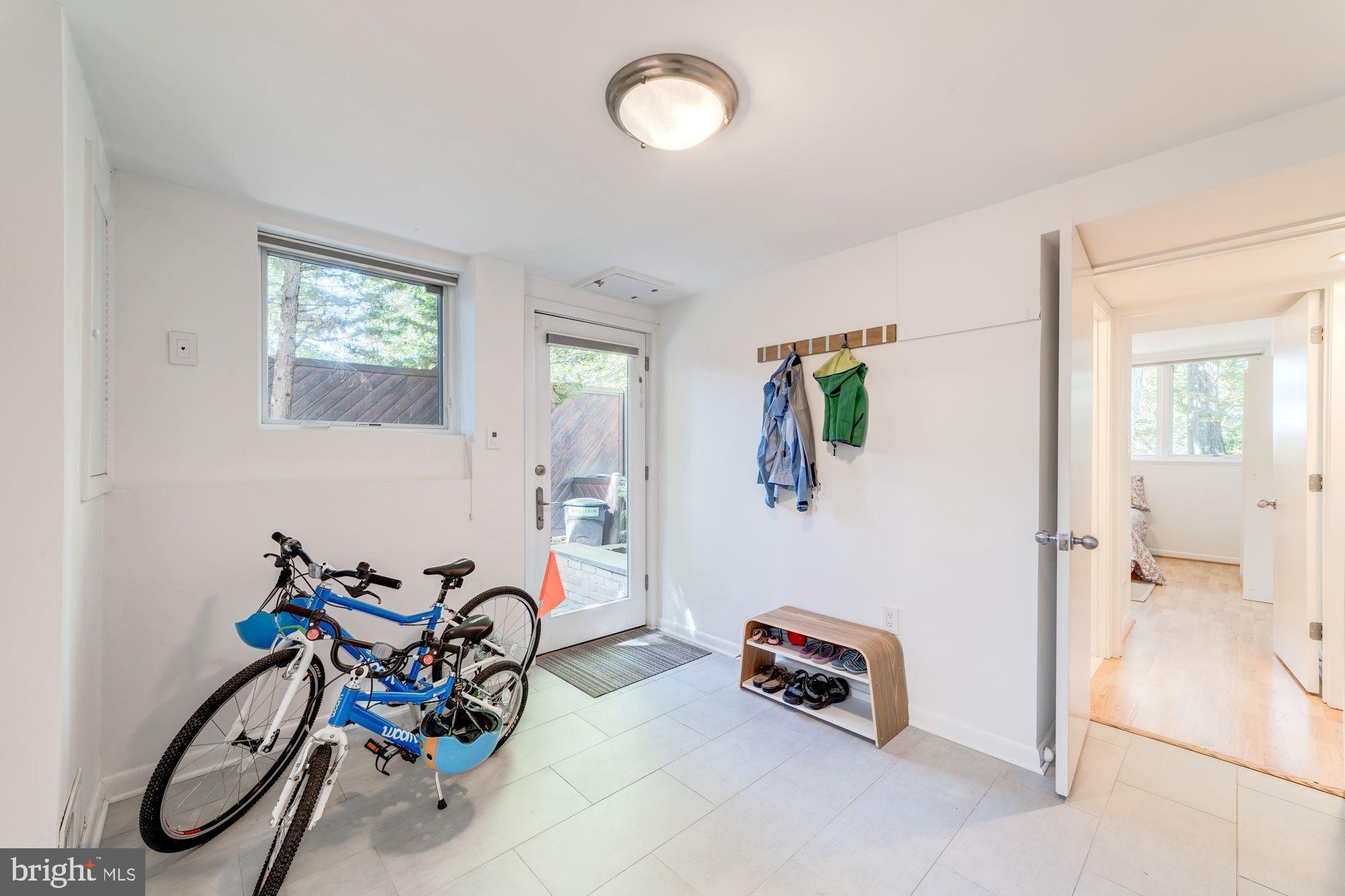 6422 Dahlonega Road Bethesda, MD 20816 - Photo 29 of 48