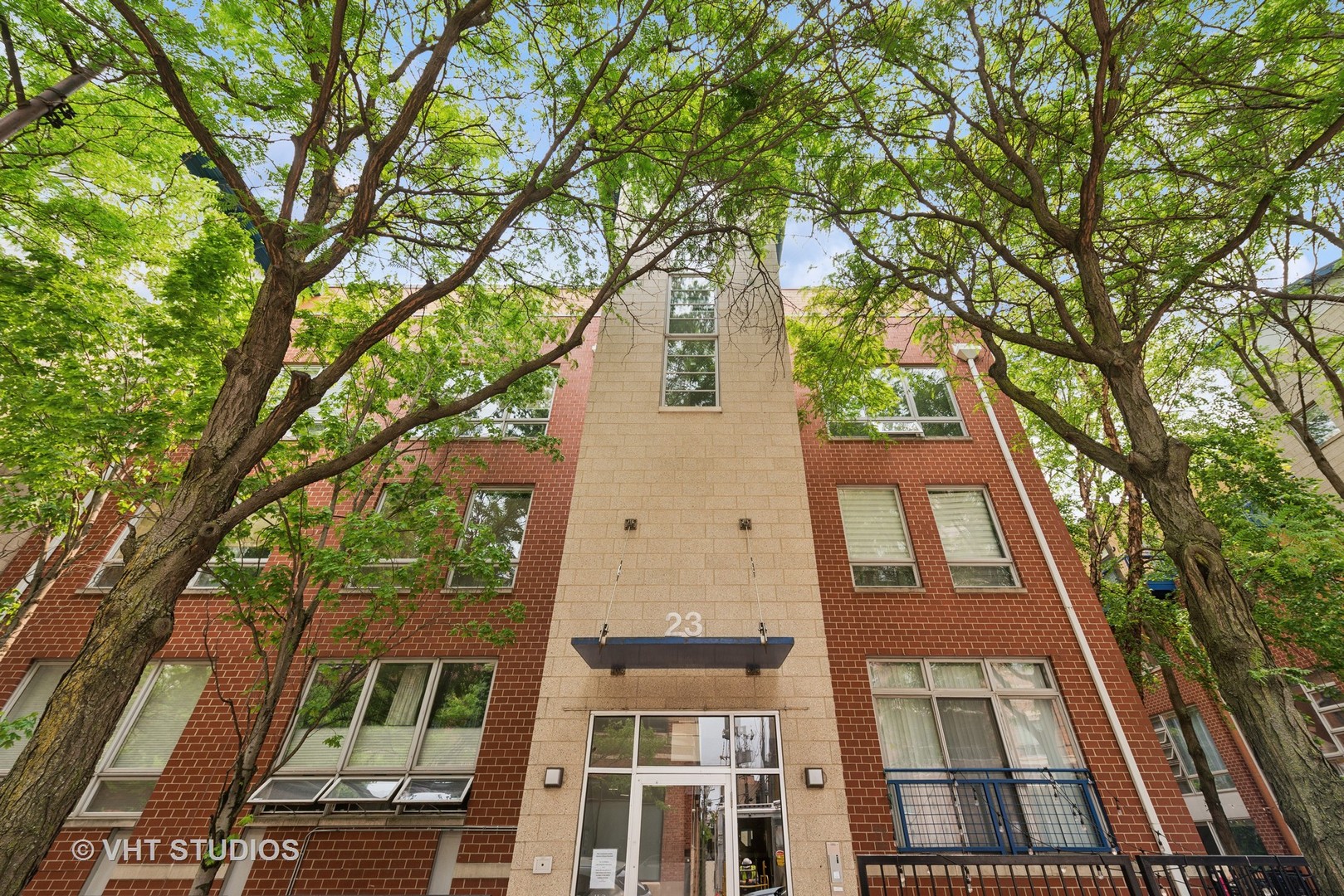 23 North Racine Avenue, Unit 405 Chicago, IL 60607 - Photo 20 of 23