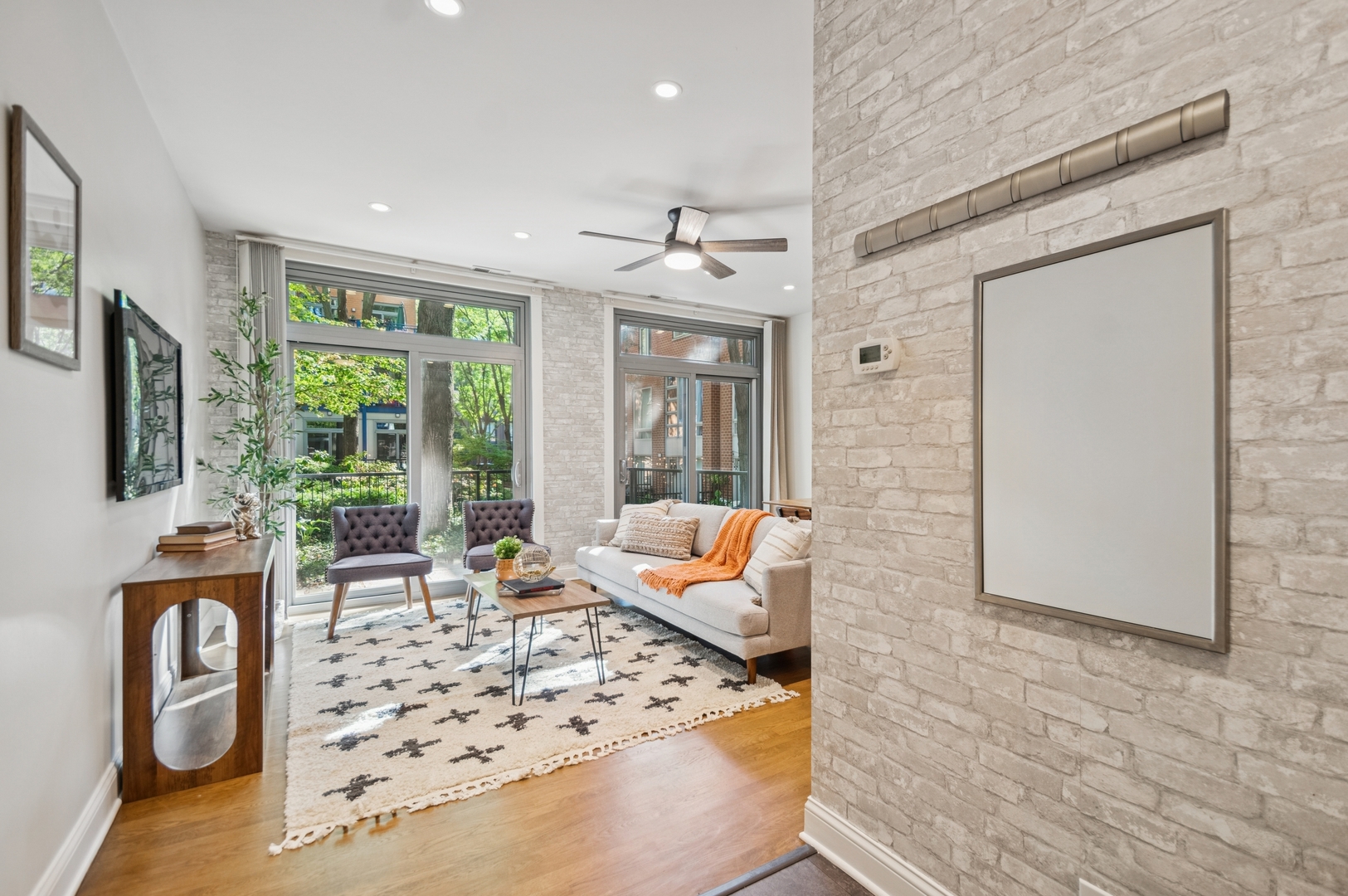 23 North Racine Avenue, Unit 405 Chicago, IL 60607 - Photo 3 of 23
