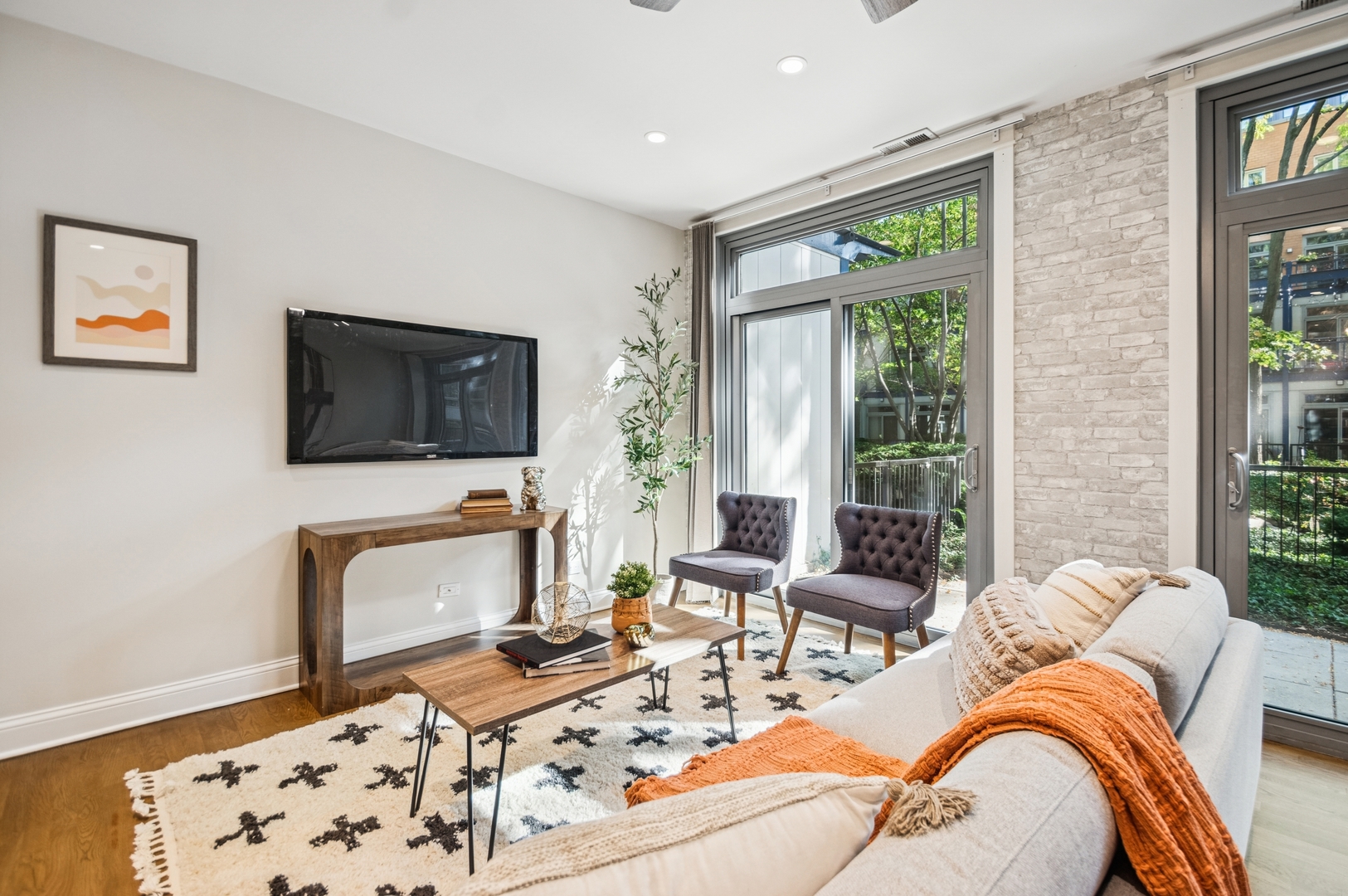 23 North Racine Avenue, Unit 405 Chicago, IL 60607 - Photo 6 of 23
