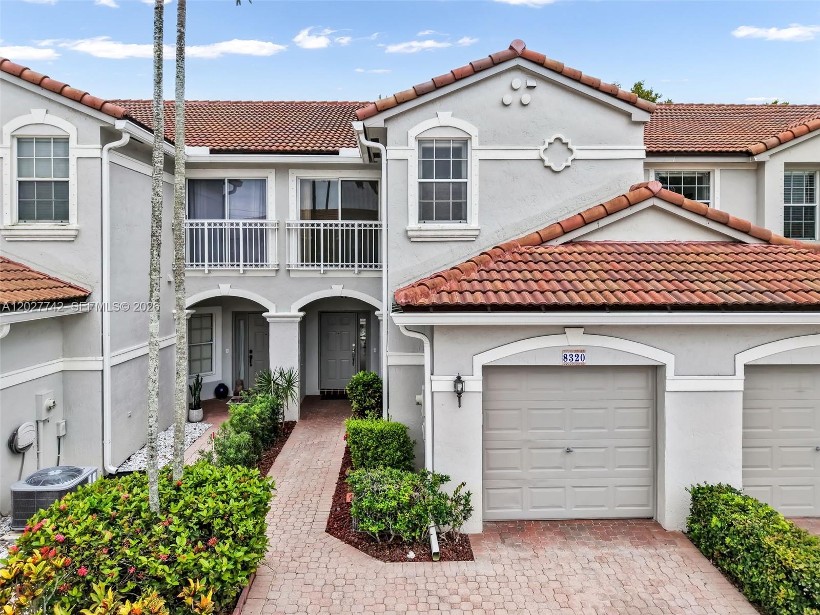 8320 Vía Serena Boca Raton, FL 33433 - Photo 3 of 44