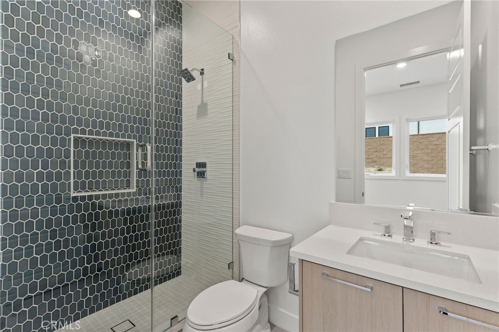 11864 Red Hawk Lane Porter Ranch, CA 91326 - Photo 13 of 21 Secondary Bathroom: Alta Loma Italianate - Ridge Collection at Bella Vista - Photo of another Alta Loma - Not actual home for sale - Home is still under construction