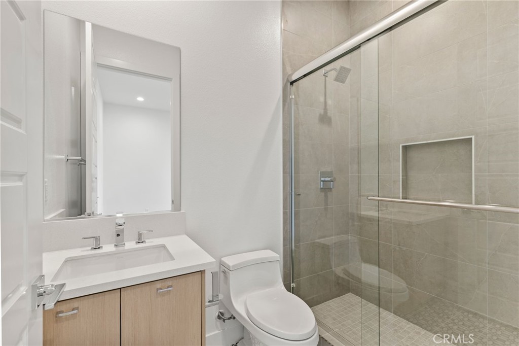 11864 Red Hawk Lane Porter Ranch, CA 91326 - Photo 14 of 19 Secondary Bathroom: Alta Loma Italianate - Ridge Collection at Bella Vista - Photo of another Alta Loma - Not actual home for sale - Home is still under construction