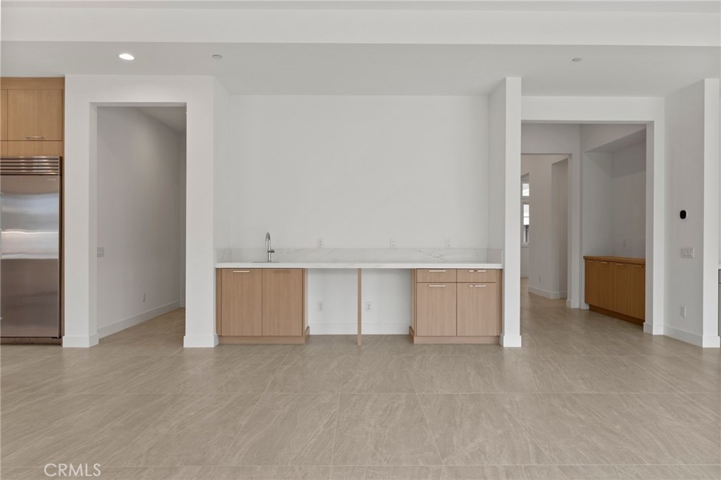 11864 Red Hawk Lane Porter Ranch, CA 91326 - Photo 5 of 19 Wet Bar: Alta Loma Italianate - Ridge Collection at Bella Vista - Photo of another Alta Loma - Not actual home for sale - Home is still under construction