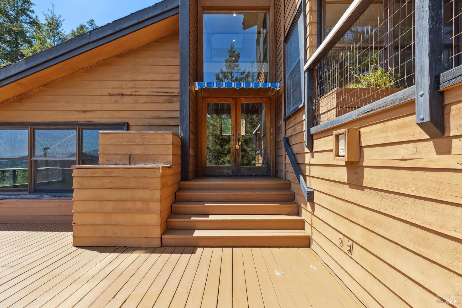 21540 Siri Road Guerneville, CA 95446 - Photo 52 of 99 a view of entryway with a front door