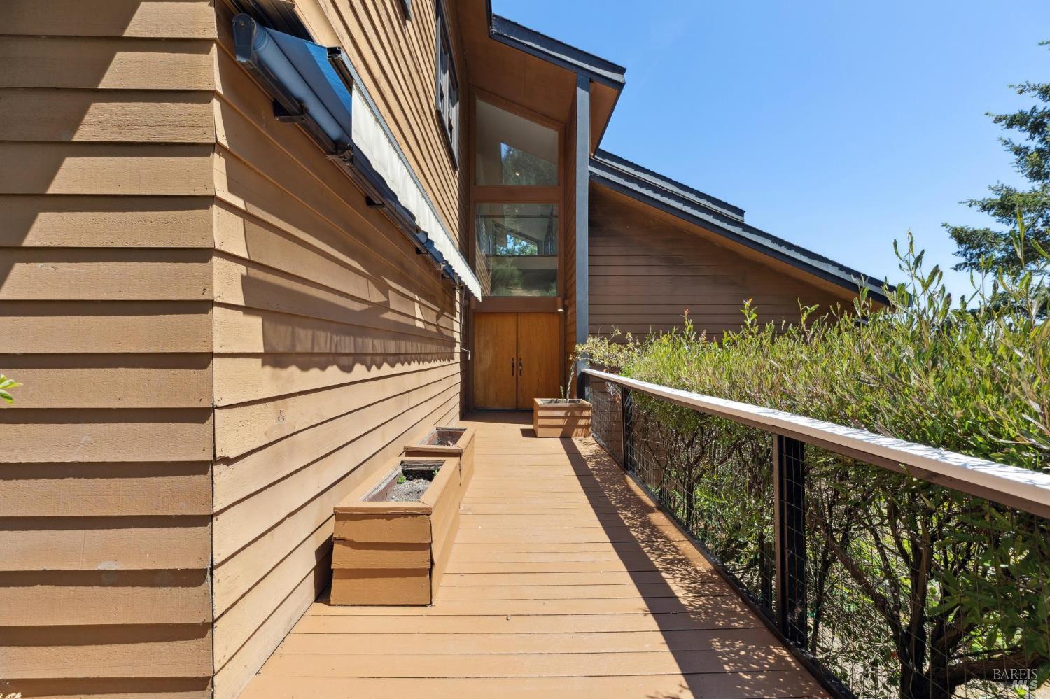 21540 Siri Road Guerneville, CA 95446 - Photo 6 of 99 a view of entryway