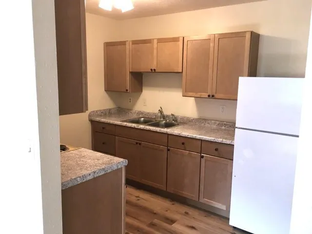 $665 | 102 Edgewood Street, Unit 4, New York Mills, MN 56567