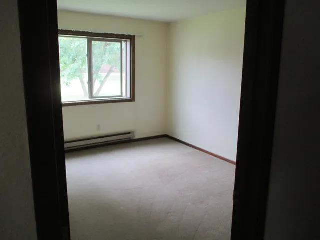 $665 | 102 Edgewood Street, Unit 4, New York Mills, MN 56567