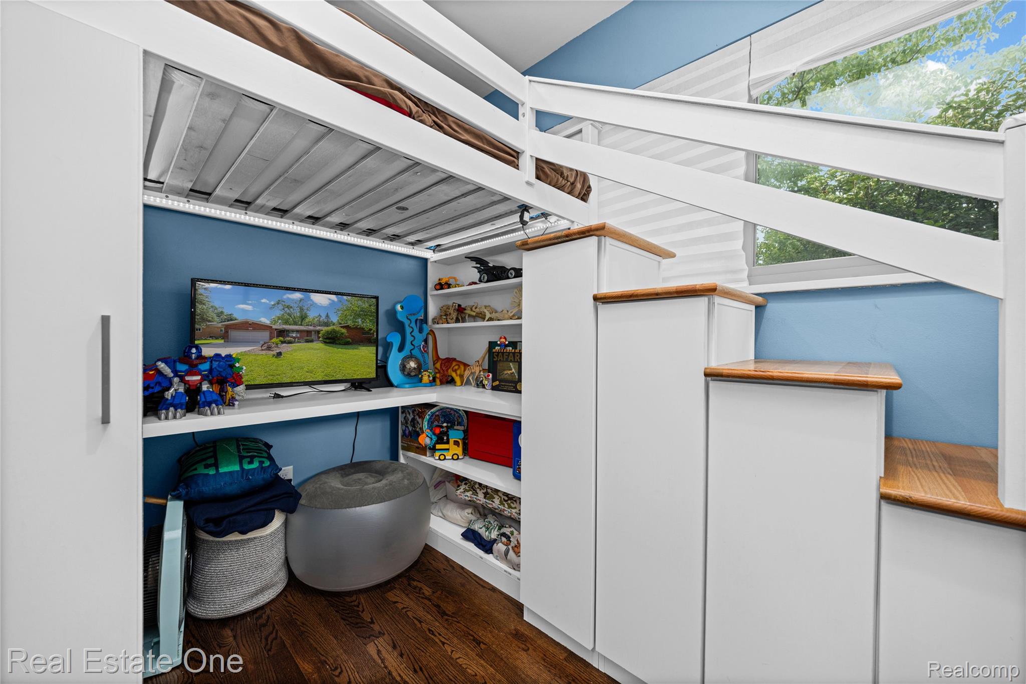 2810 Walbridge Drive Rochester, MI 48307 - Photo 35 of 58 2810 Walbridge - OnDemand Pix Photography (30).jpg