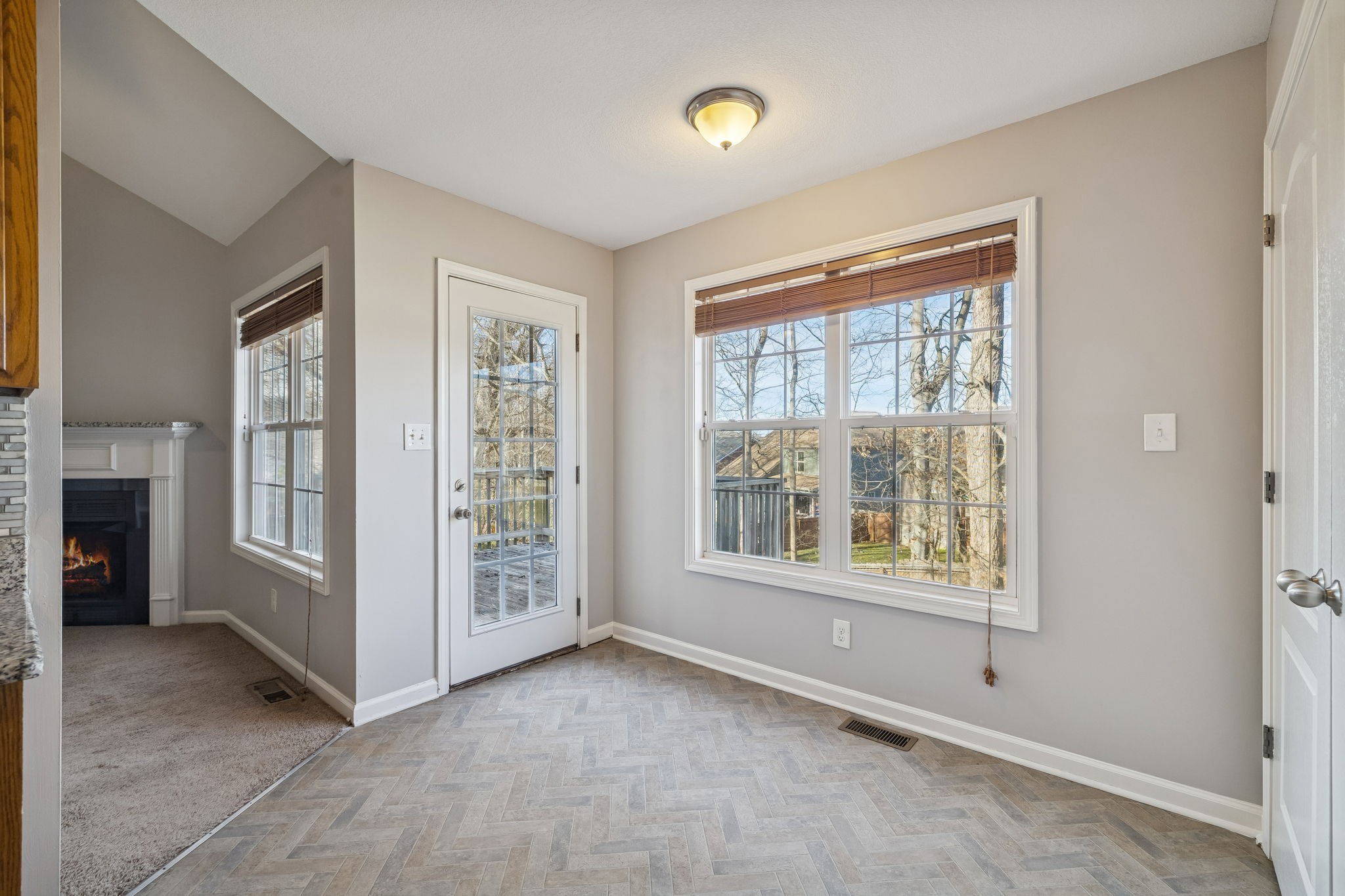 405 Zurich Court Clarksville, TN 37040 - Photo 12 of 48