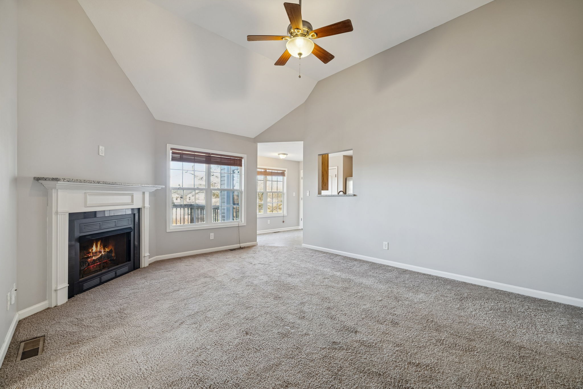 405 Zurich Court Clarksville, TN 37040 - Photo 5 of 48