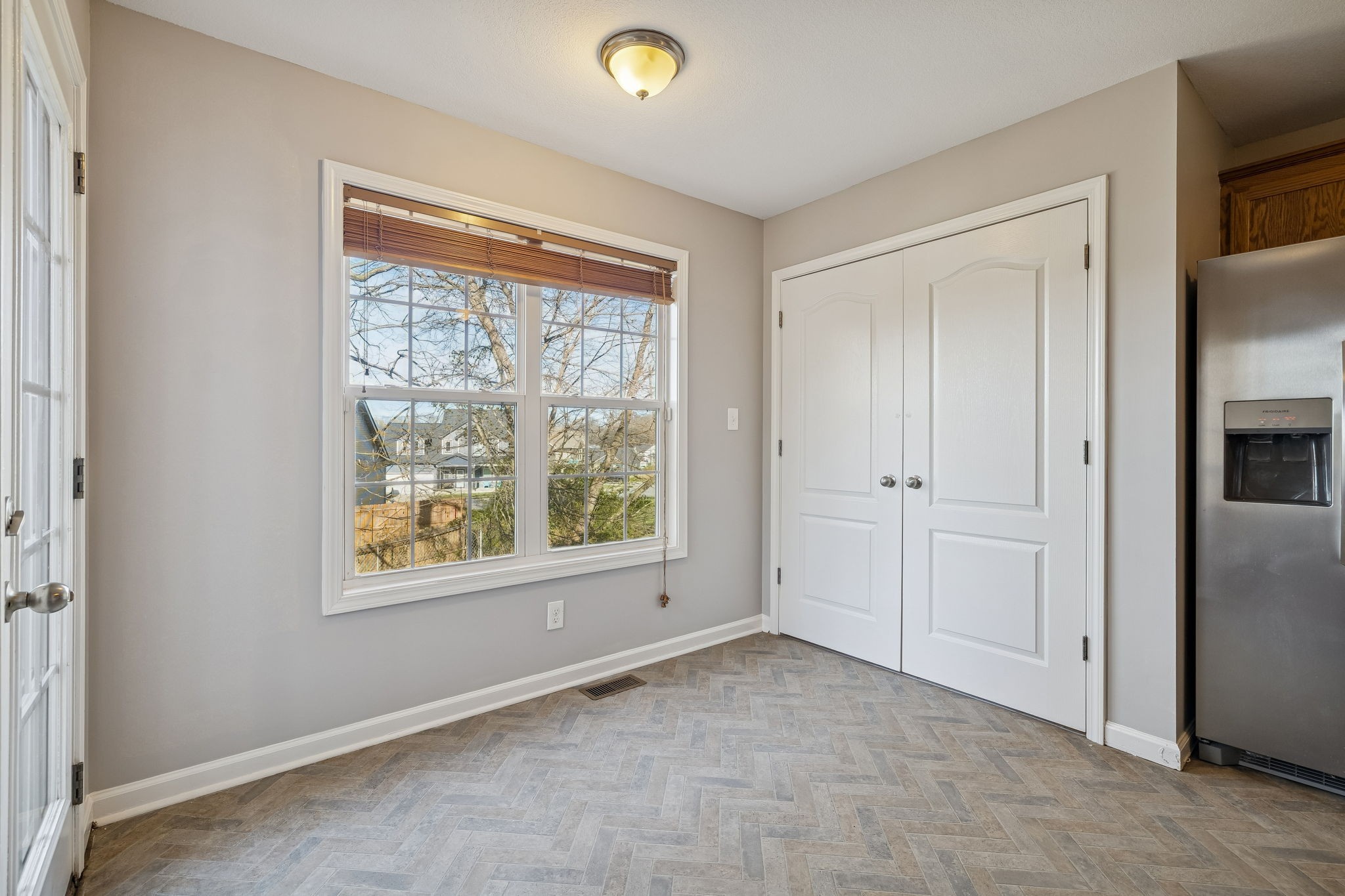 405 Zurich Court Clarksville, TN 37040 - Photo 9 of 48