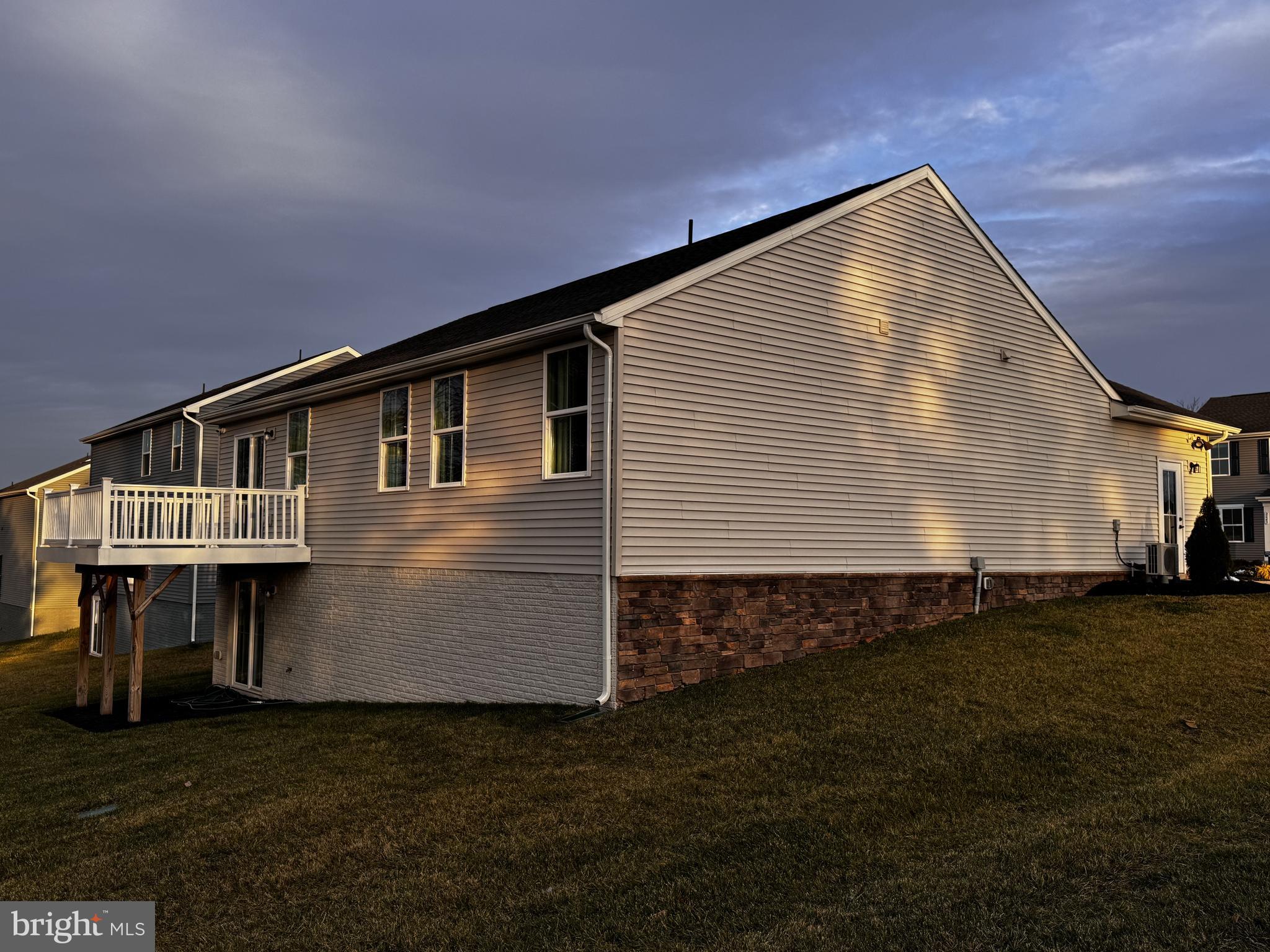 2644 High Point Drive Culpeper, VA 22701 - Photo 5 of 5 a house view with a garden space