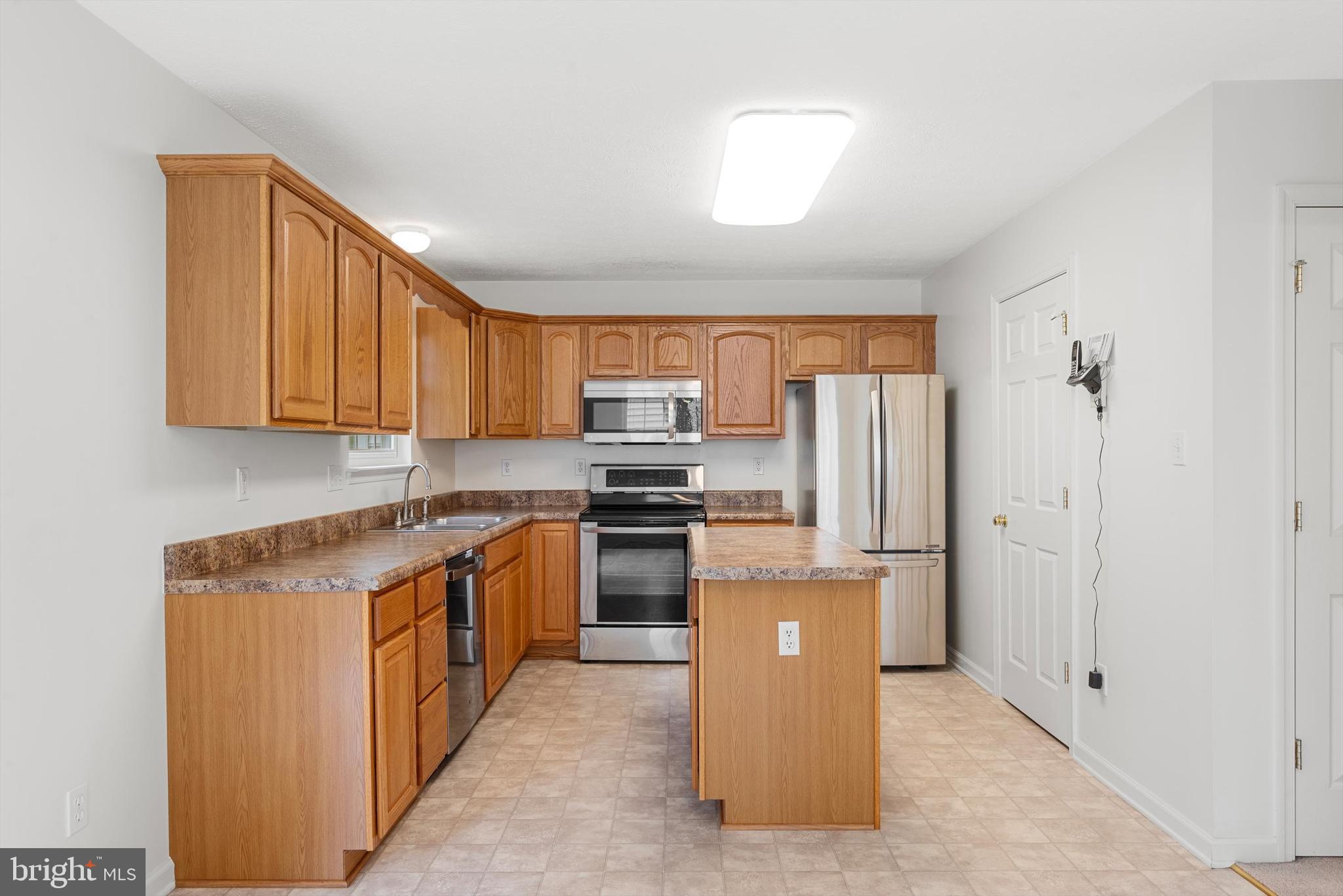 1958 Cidermill Lane Winchester, VA 22601 - Photo 12 of 39 Kitchen w/ island