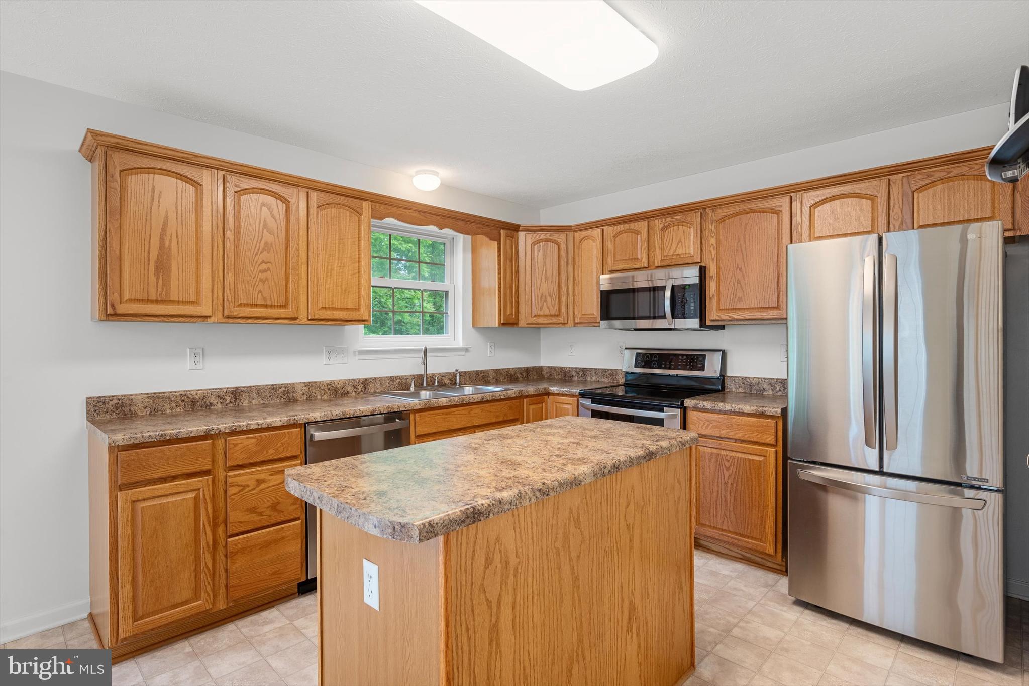 1958 Cidermill Lane Winchester, VA 22601 - Photo 13 of 39 Kitchen--stainless appliances