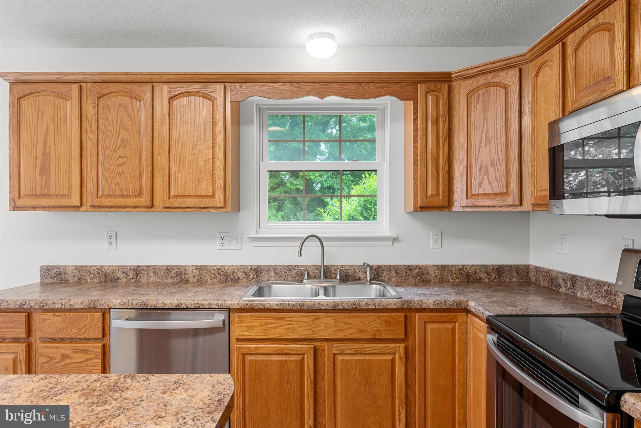 1958 Cidermill Lane Winchester, VA 22601 - Photo 14 of 39 Kitchen