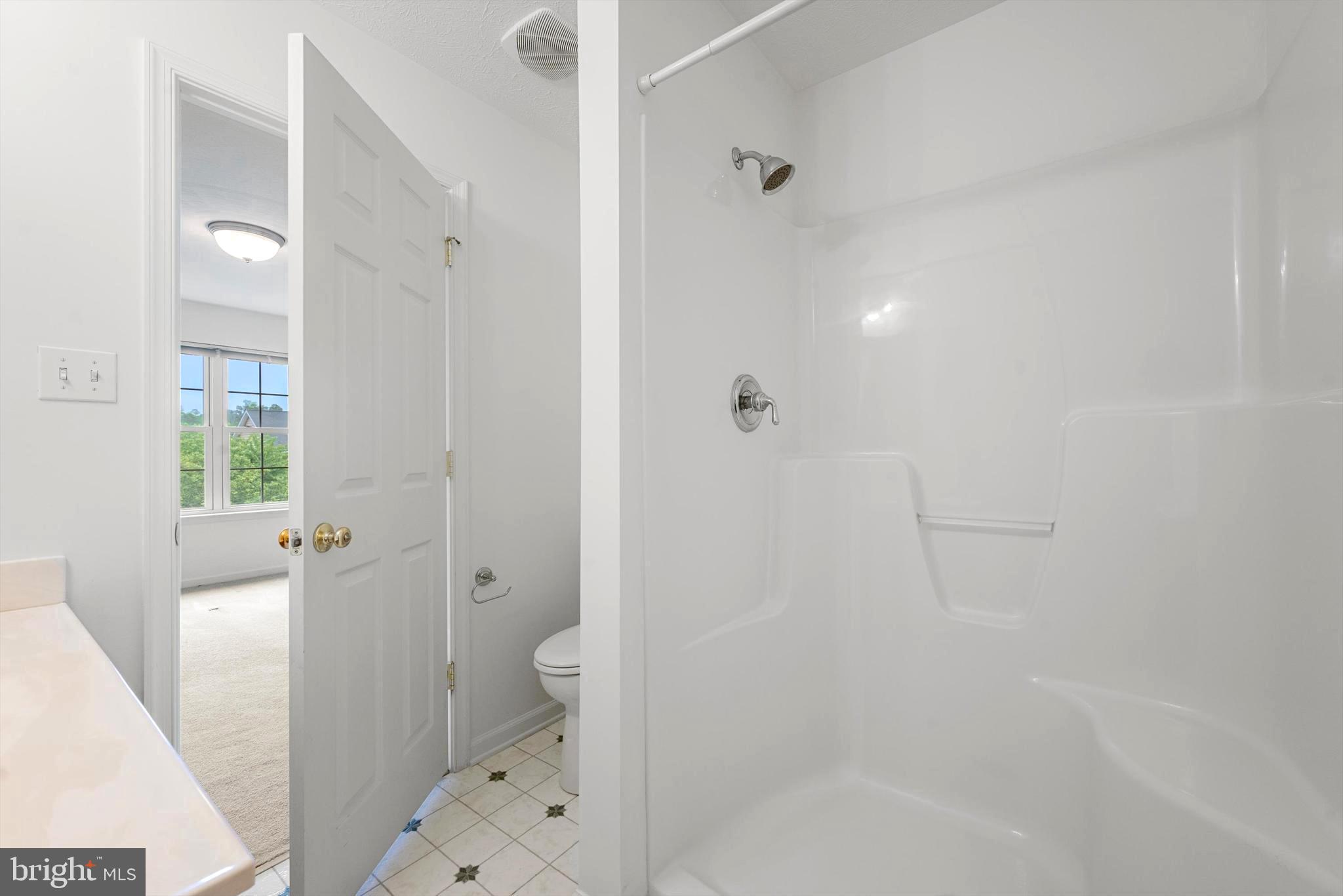 1958 Cidermill Lane Winchester, VA 22601 - Photo 28 of 39 Primary Bath