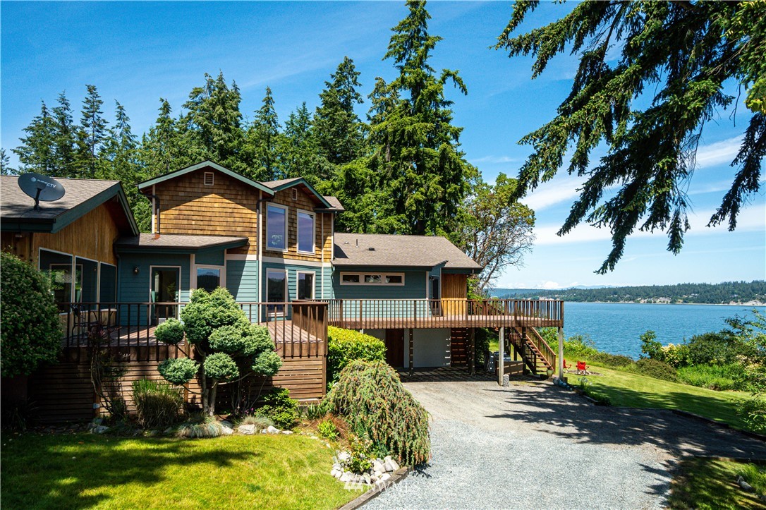 3895 Resort Road Greenbank, WA 98253 - Photo 2 of 39 Gallery Image 2