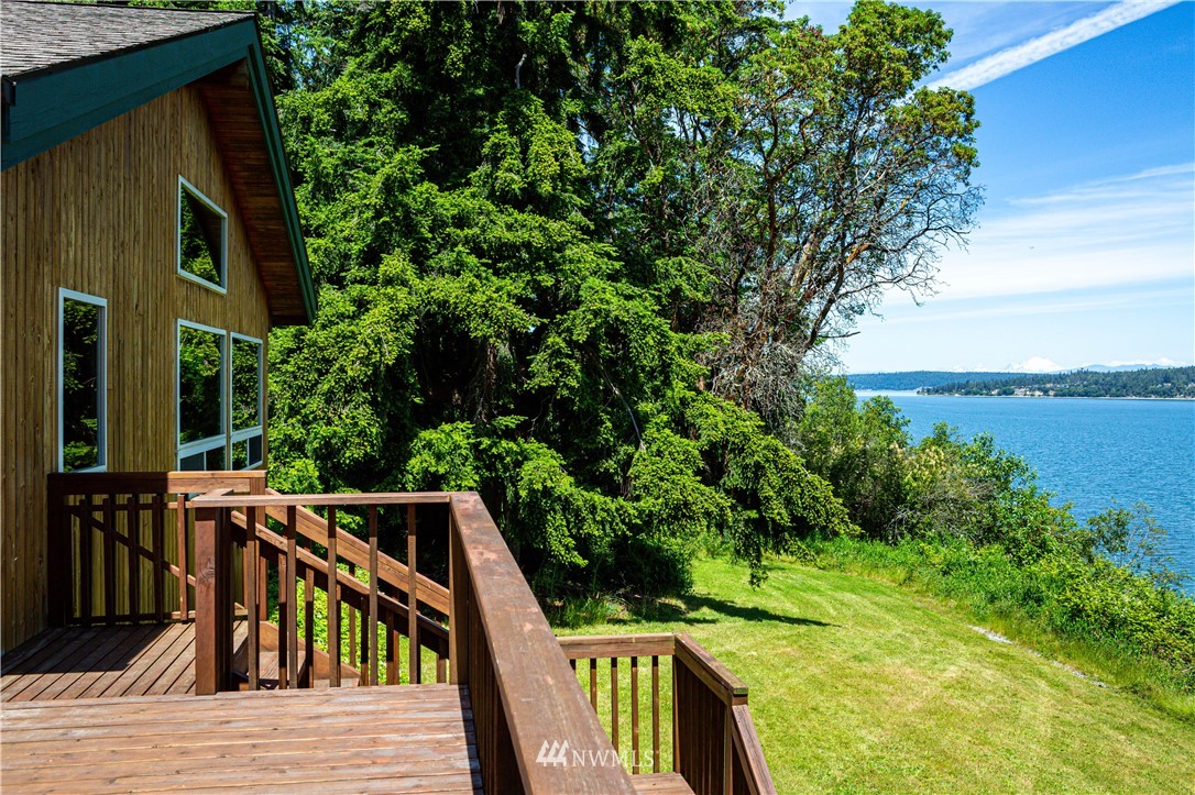 3895 Resort Road Greenbank, WA 98253 - Photo 32 of 39 Gallery Image 32