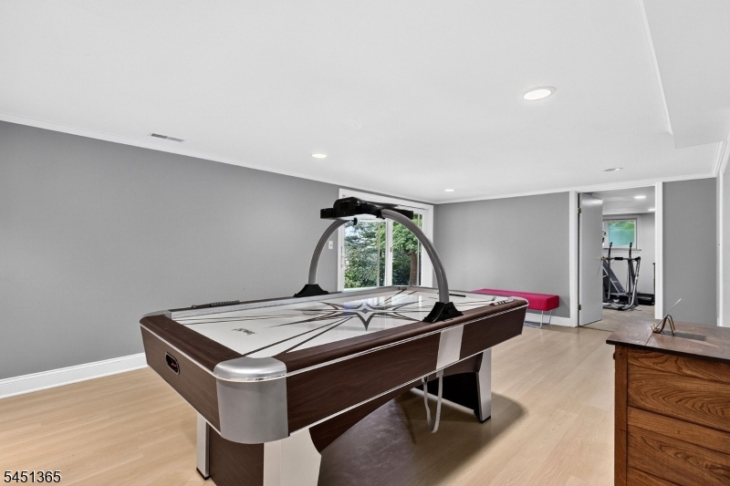 26 Stonefence Road Bernardsville, NJ 07924 - Photo 12 of 48 Gallery Image 12