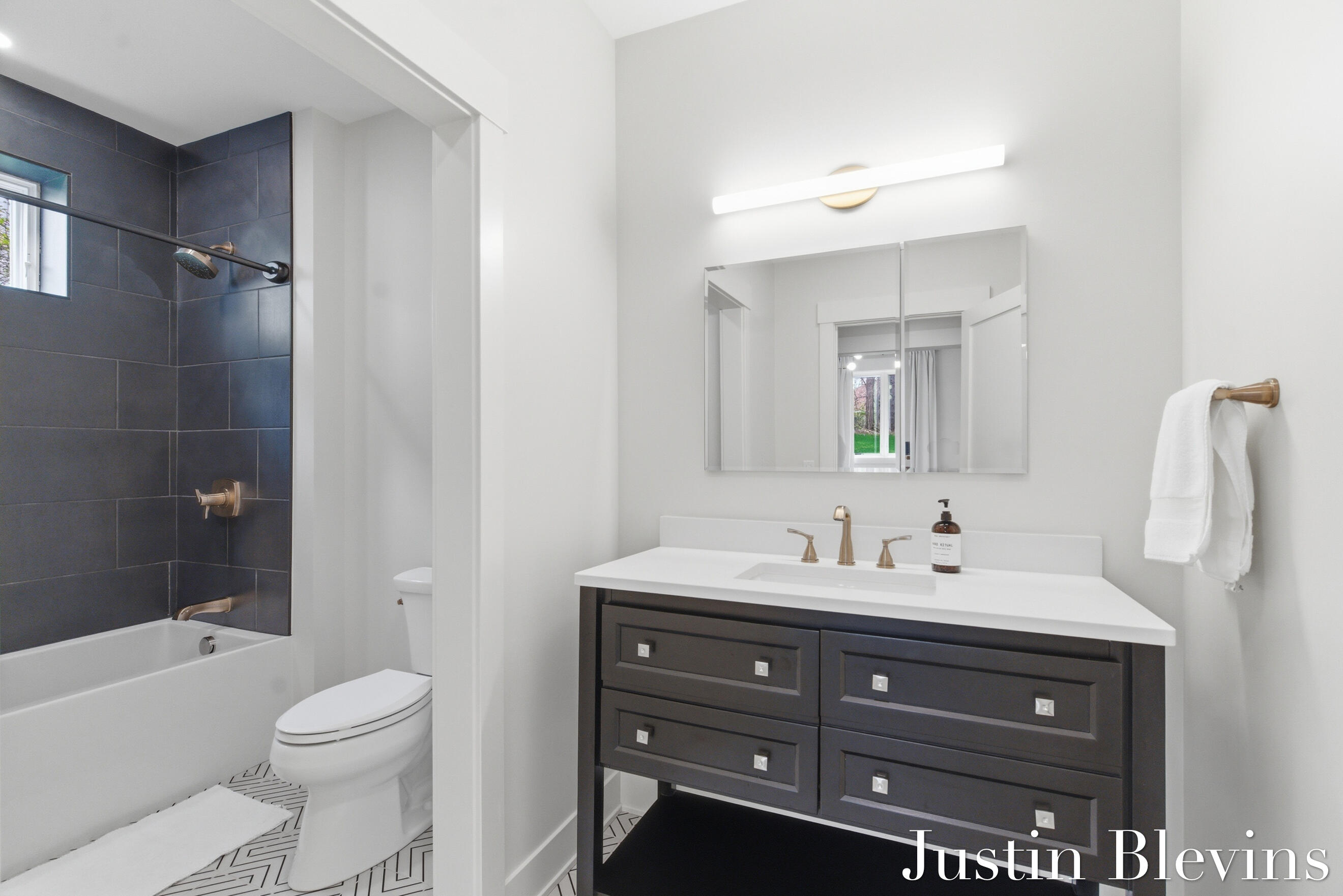 4668 Cascade Road Southeast, Unit 10 Grand Rapids, MI 49546 - Photo 28 of 34 DSC09569