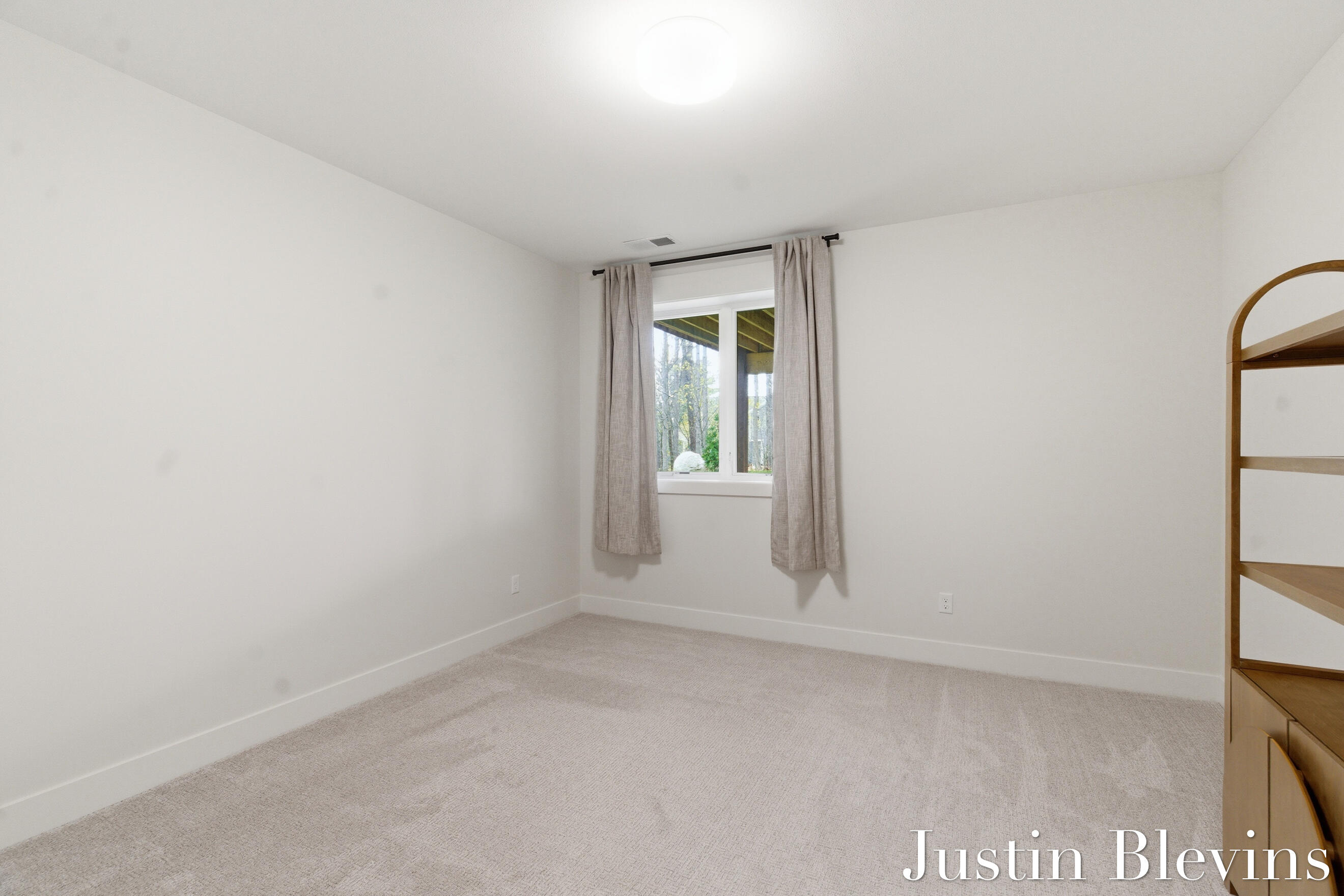 4668 Cascade Road Southeast, Unit 10 Grand Rapids, MI 49546 - Photo 29 of 34 DSC09572