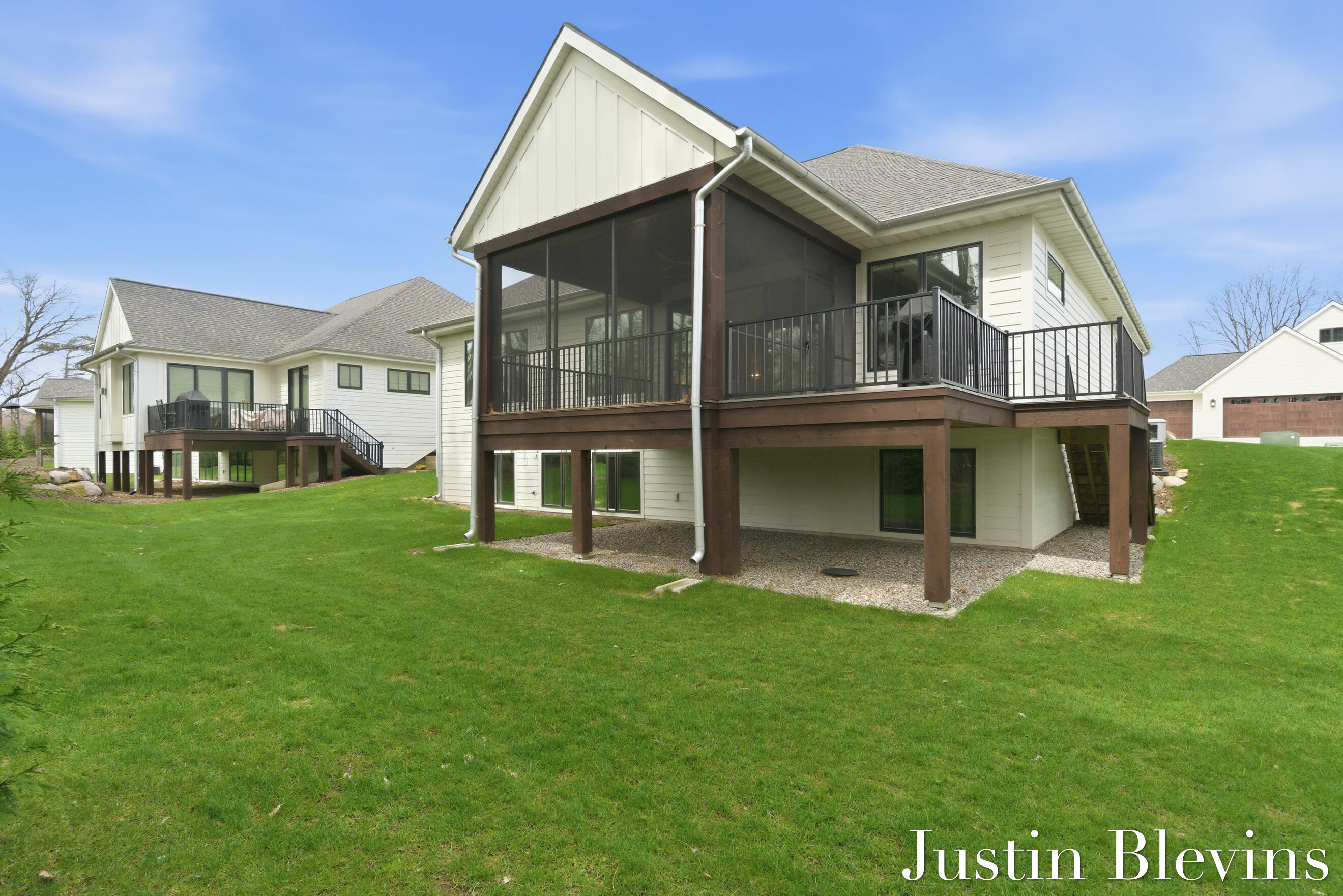 4668 Cascade Road Southeast, Unit 10 Grand Rapids, MI 49546 - Photo 33 of 34 DSC09580